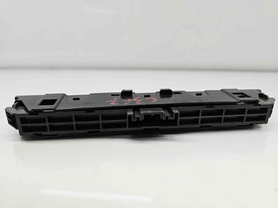 Buton avarii Volkswagen Passat B8 (3G2) [Fabr 2015-prezent] 3G2853769