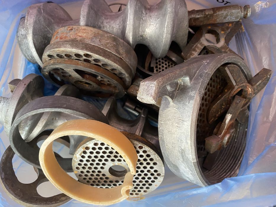 Мясорубка МИМ-600