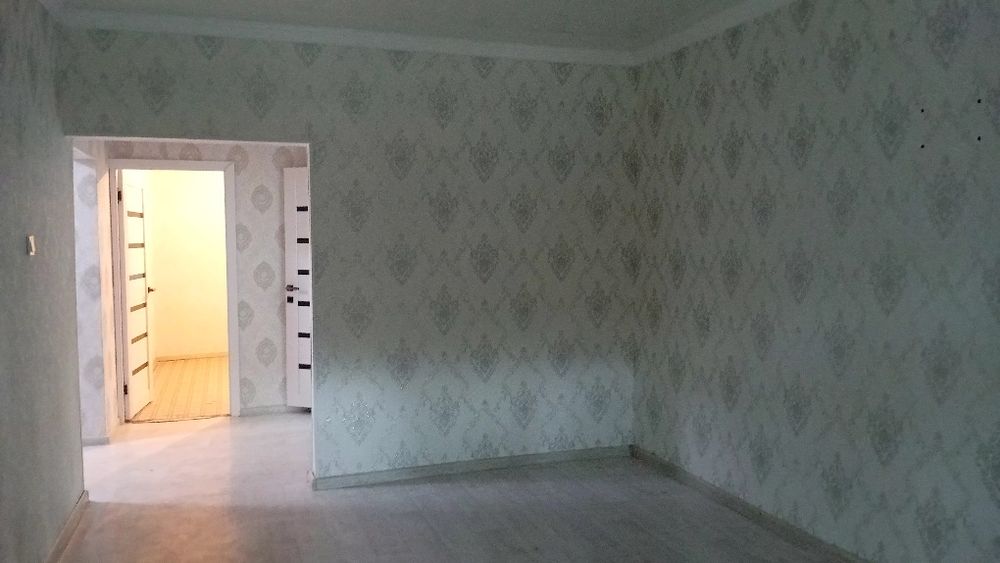 Продаётся 2 ком.кв. мкр 10, дом 26
