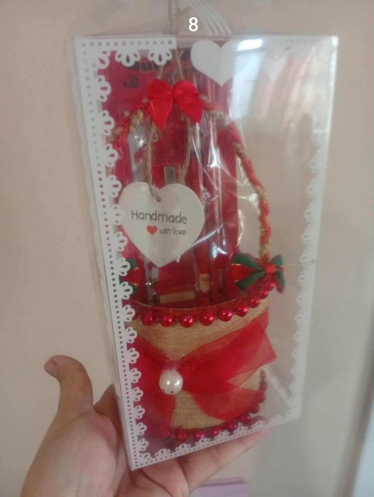 Пластмасови ,стъклен,светещи буркани