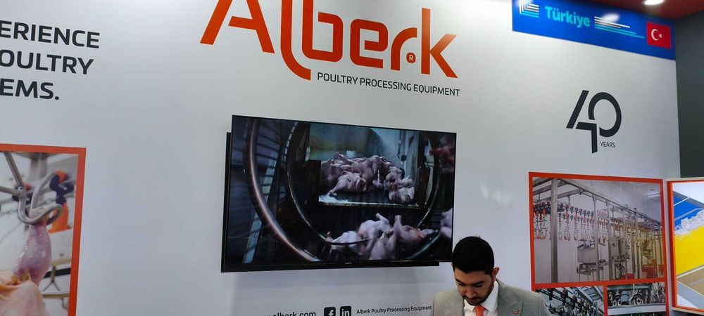 аренда прокат мобильных стендов и телевизоров любых размеров