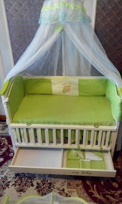 Дубайская кроватка с люлькой !