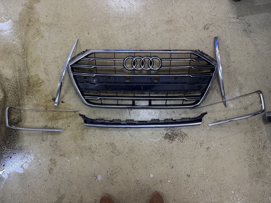 Grila completa ornamente crom Audi A8 6.0Tfsi E 2020