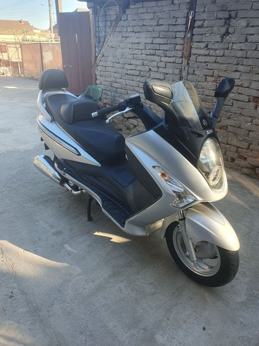 Scooter SYM GTS 125