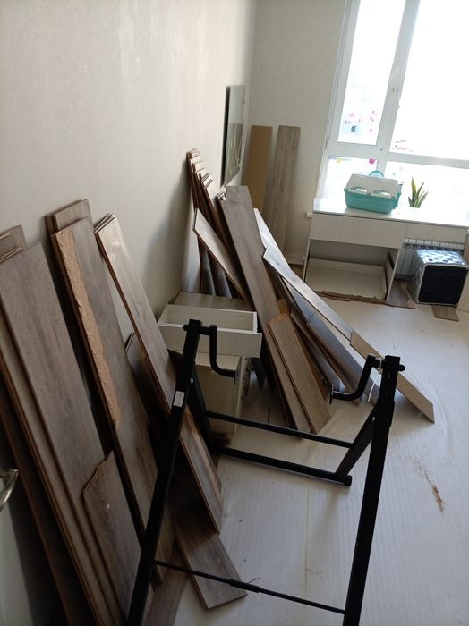 Отдам ламинат даром