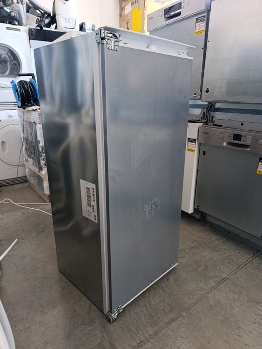 Хладилник за вграждане BOSCH