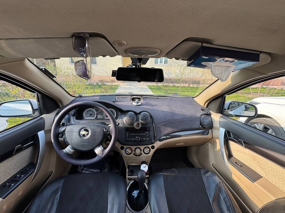 Nexia 3. 4 pozitsiya  bejivi salon