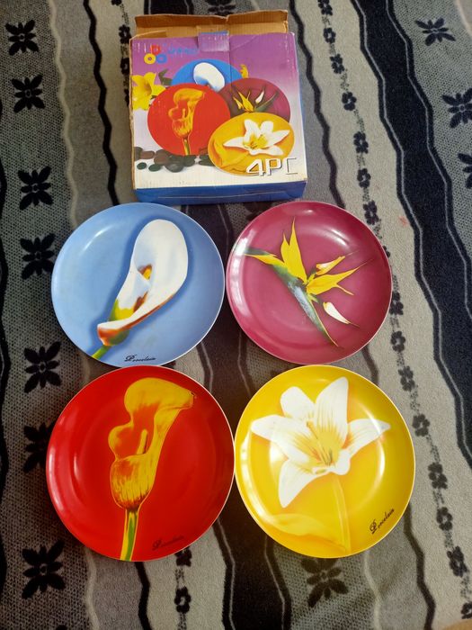 Новый набор тарелок