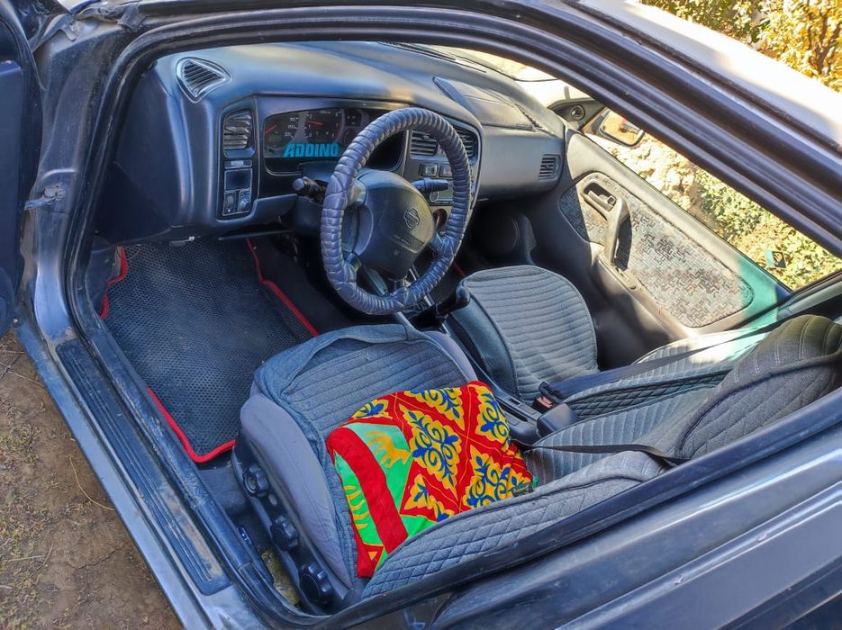 Продам автомобиль "Nissan Premier"