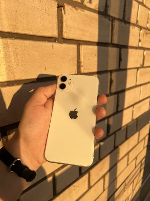 Продам iPhone 11