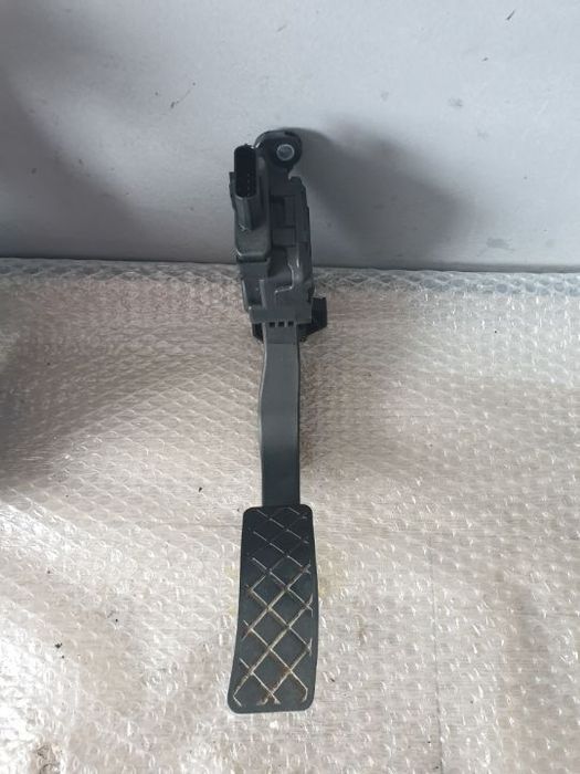 pedala acceleratie audi a4 b8 8k audi a5 a6  2.0 tdi cgl 8k1723523 6pv009505-01