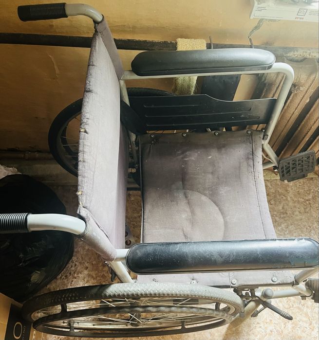 Продам инвалидное кресло