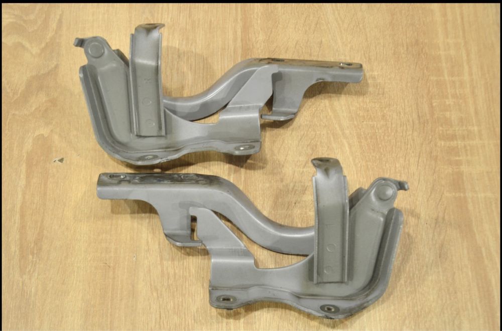 Петля капот каптива