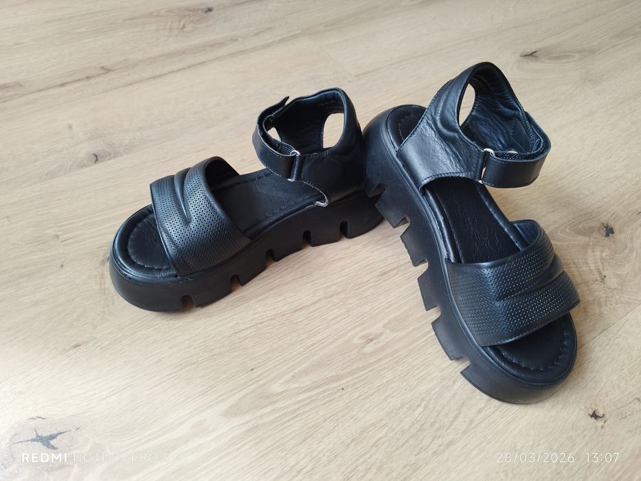 Сандали от естествена кожа