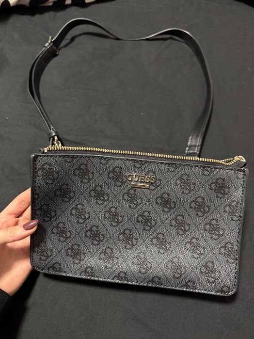 Нови чанти Zara, Guess и други