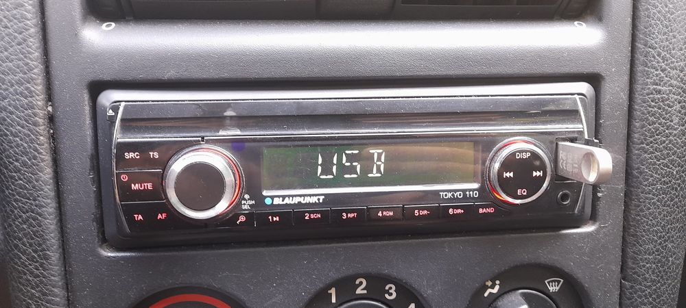 Casetofon auto Blaupunkt cu usb aux