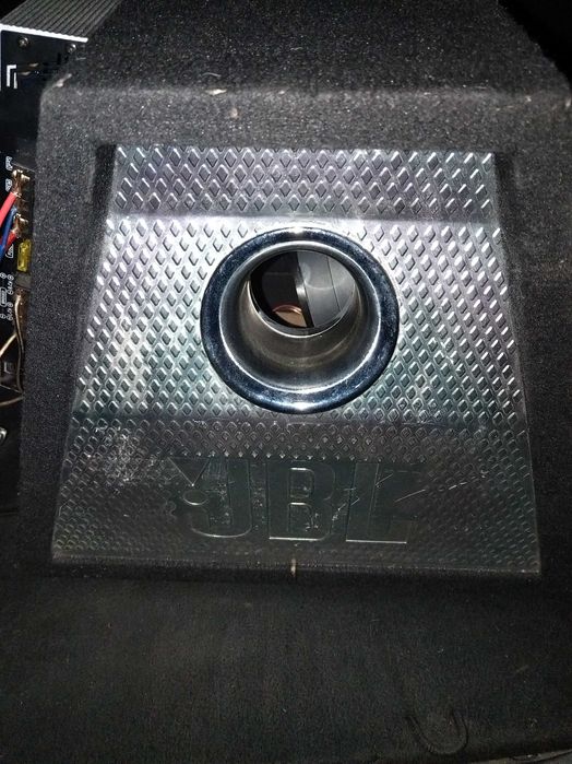 Бас каса +Усилвател