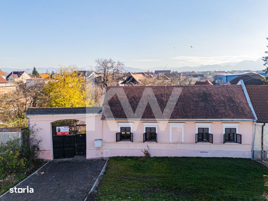 Proprietate versatila cu 2 case si garsoniera in Harman, locuinta sau