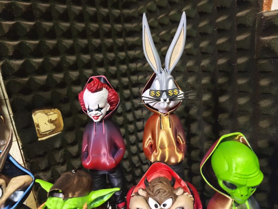 Фигури на анимационни герои