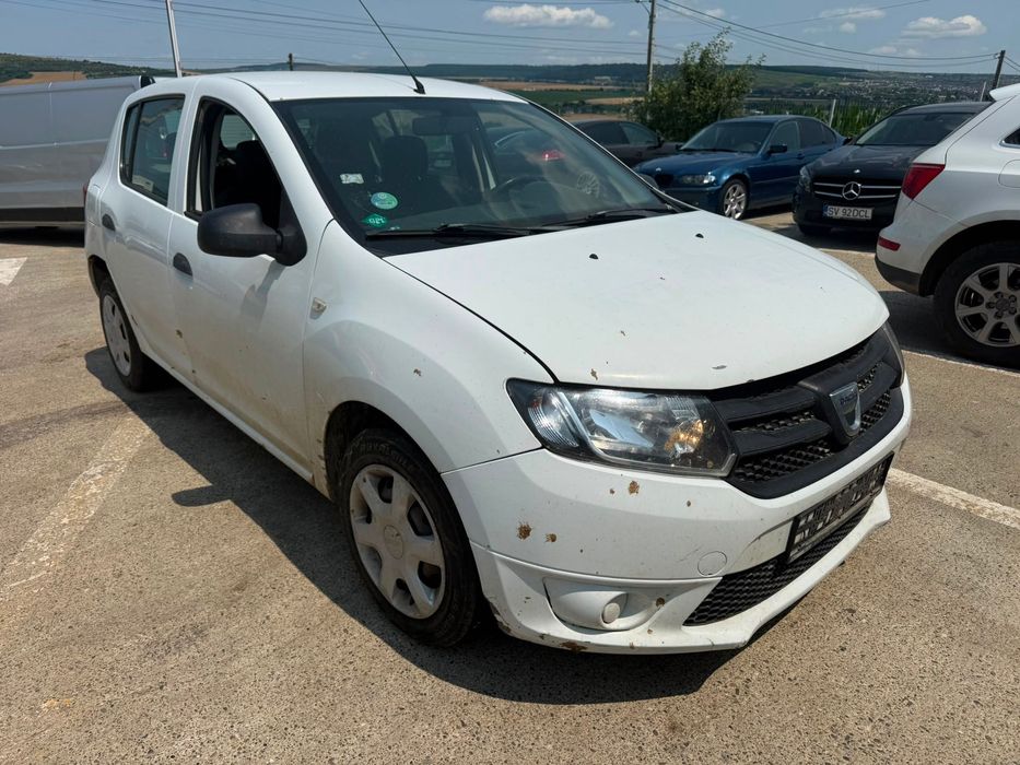 Dezmembrez Dacia sandero 2 alba 2013 1.2 benzina D4F732 volan stanga