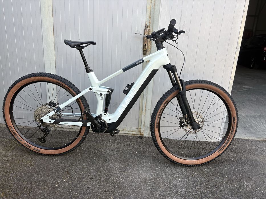 Bicicleta electrica cube HPC 750