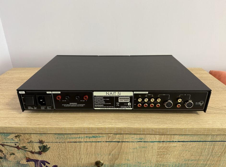 Усилвател NAIM Nait 5i