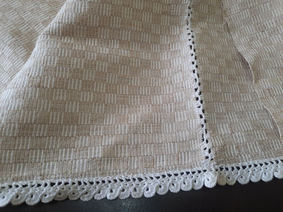 Fete de masa cu dantela tesute la razboi,Cearceafuri/lepedeu cu dantel