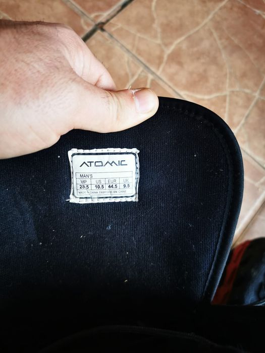 Vând bocanci boots pt zăpadă Atomic stare buna