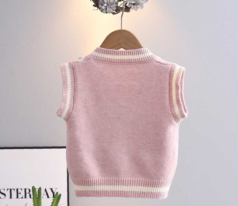 Жилетка на девочек с Hello Kitty