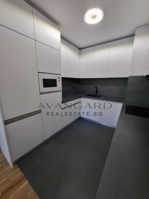 оф.23764 Луксозен четиристаен/ Център