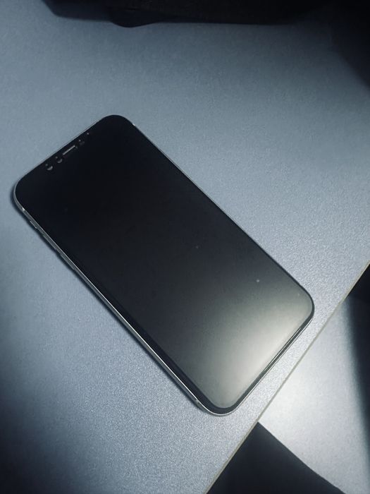 Продам айфон 11