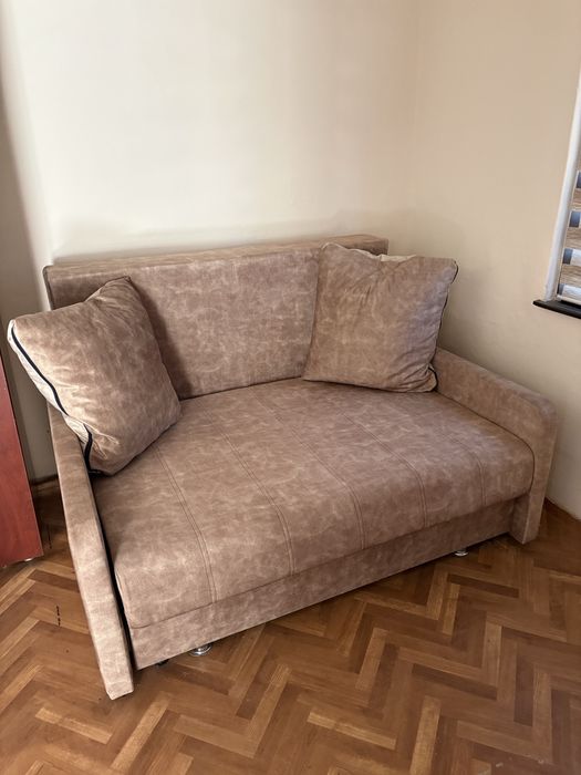 Canapea extensibila cu lada 180/160