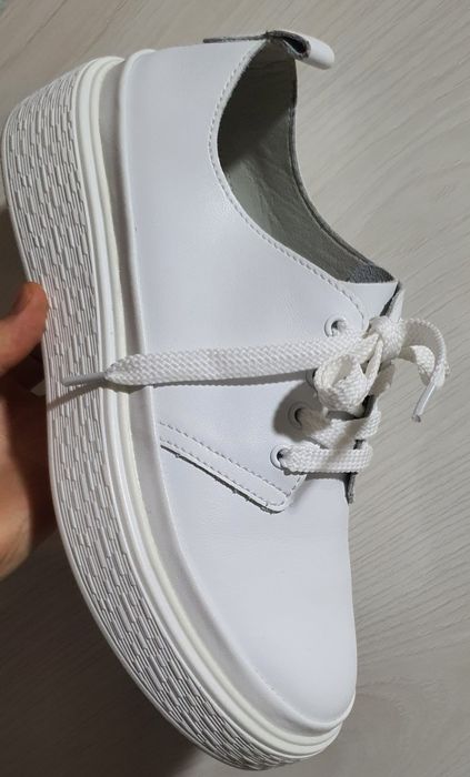 Кроссовка коженная из натуральный кожи