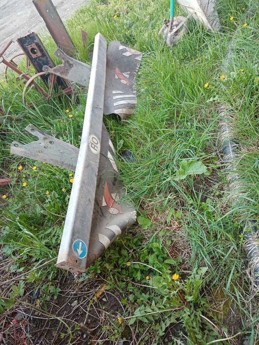 Dezmembrez piese Raba, Saviem,Parbrize,Cutii viteze,Motoare Piese pt motoare Cutii volante Ambreiaje,Supape frana Cilindru basculare Compresoaree