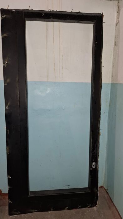 Двери продам входные