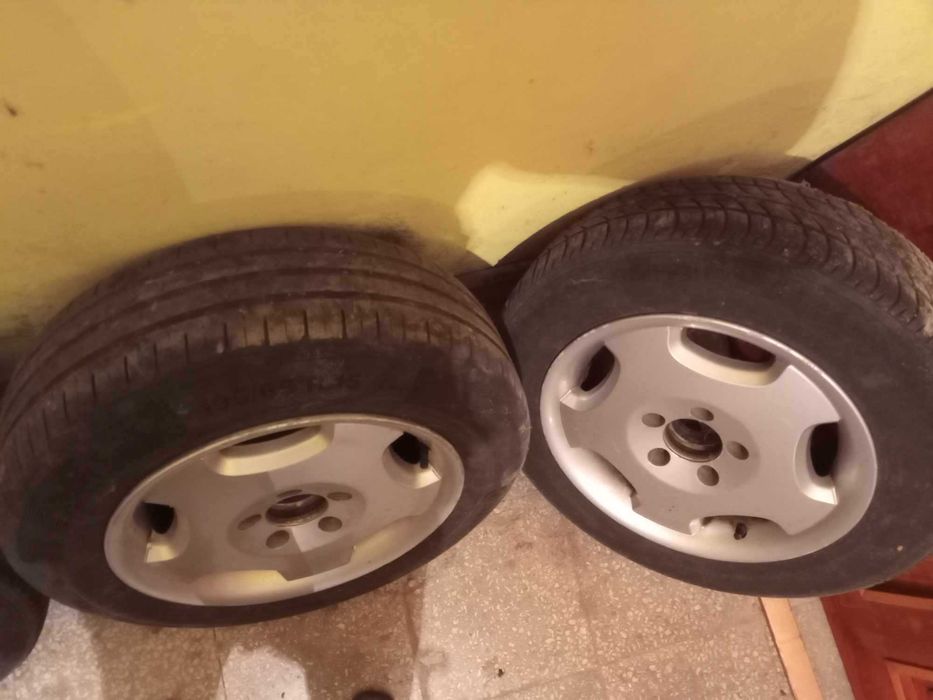 Продавам джанти с гуми за Mерцедес 15 цола. ET-35, 5x112, 7Jx15.