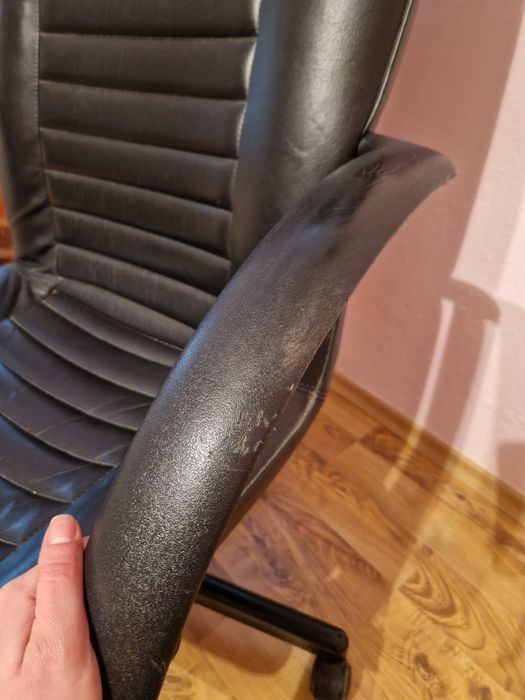 Офис стол естествена кожа