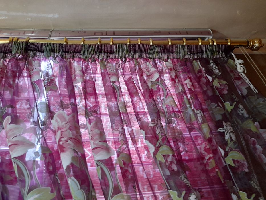 Золотой карниз для штор