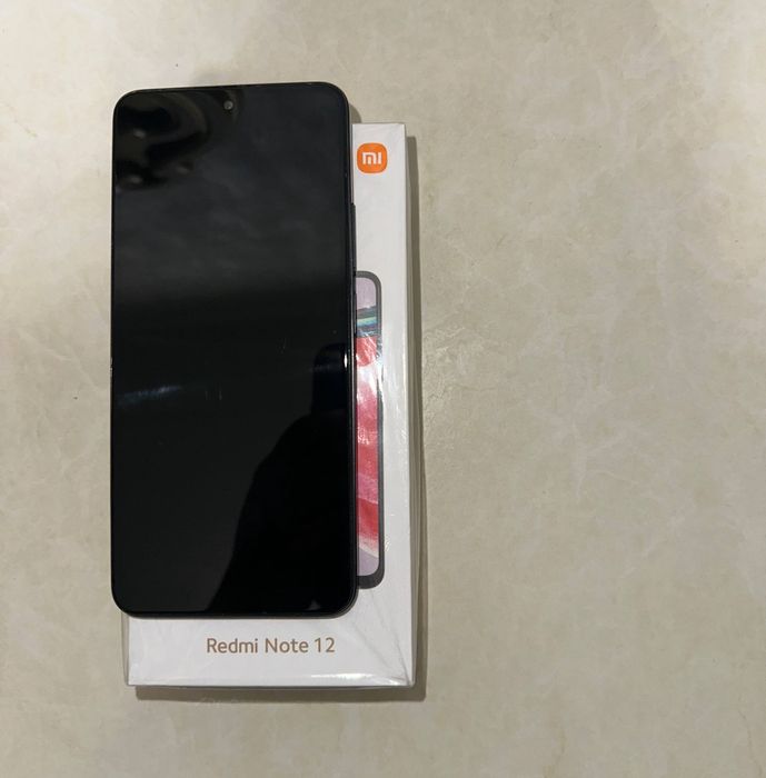 Xiaomi Redmi Note 12 6/128 Holati yaxshi ekran almashgan
Rmi Note 12