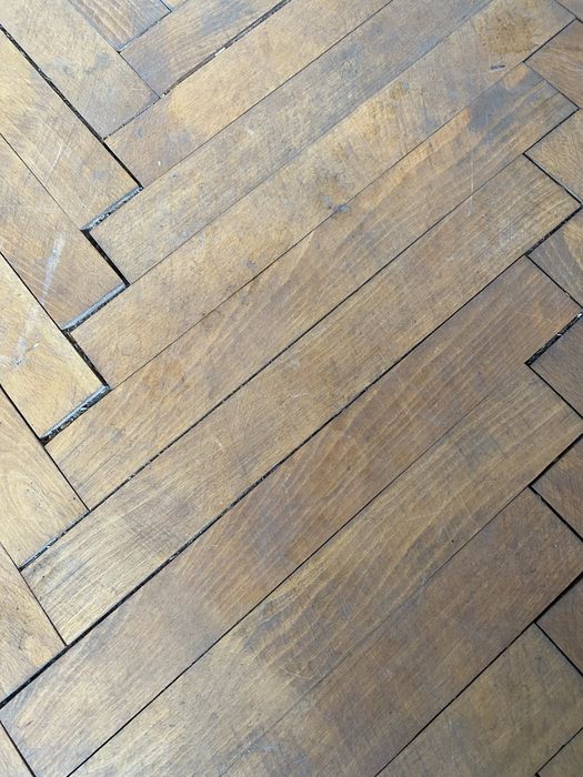 Стар паркет масив дъб 25кв.м. + изрезки/подпалки 5кв.м.