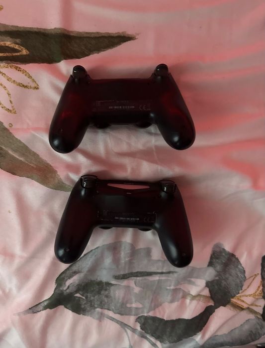 vand playsation 4 pro in stare foarte buna ca nou