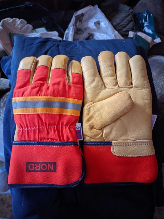 перчатки варежки рукавицы