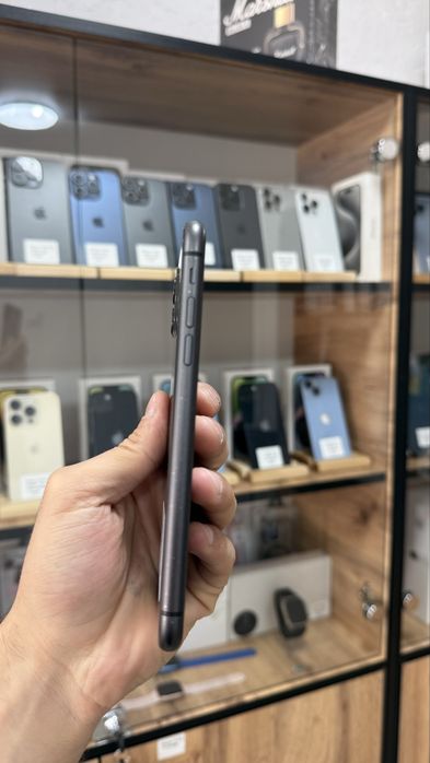 iPhone 11