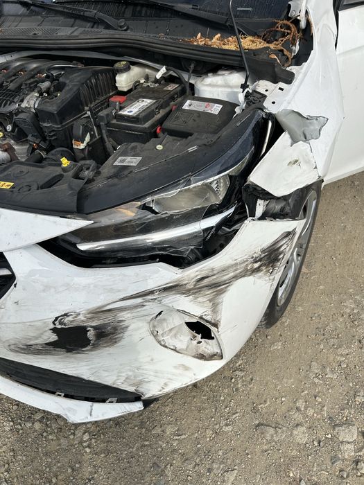 Avariat Opel Corsa 2021 1.2 benzina 75cp 59.000 km