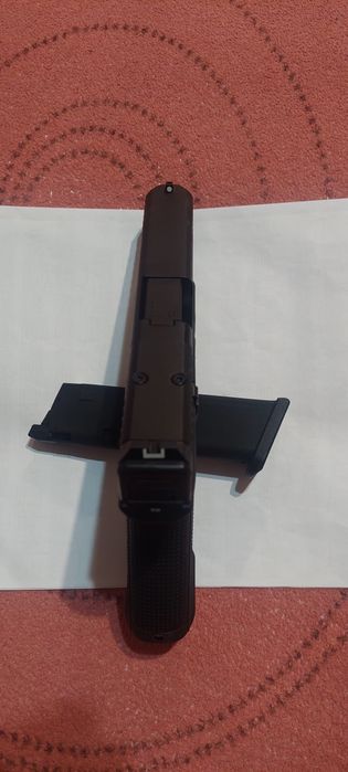 Airsoft  Glock17 Gen 5 Mos  gbb
