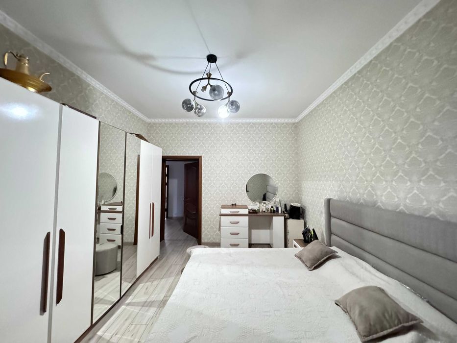 5-комнатный дом в мкр, Ақжайық, ремонт, навес, брусчатка, 6 соток