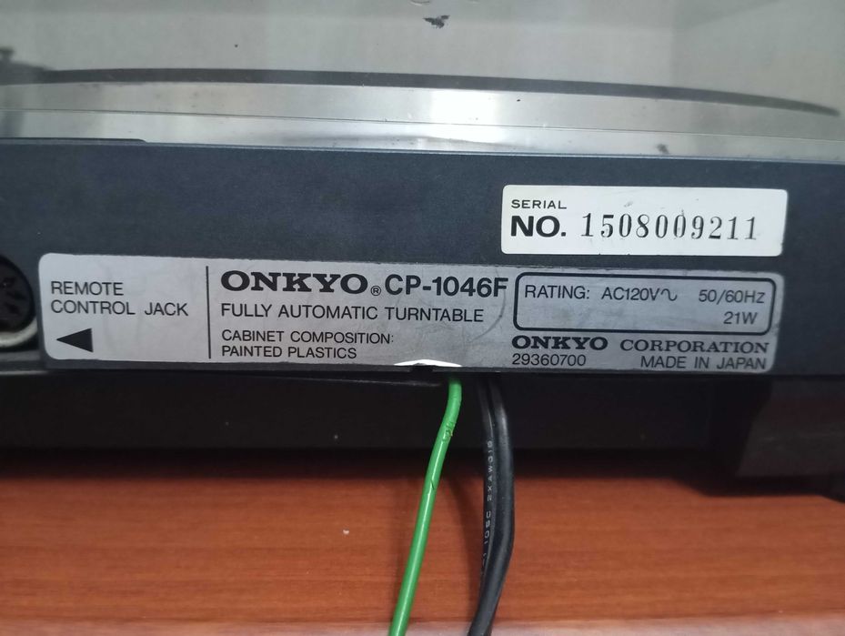ONKYO винтажный проигрыватель винил дисков.