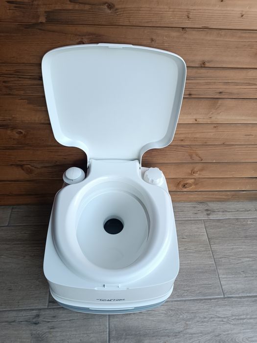 Химическа тоалетна Tethford