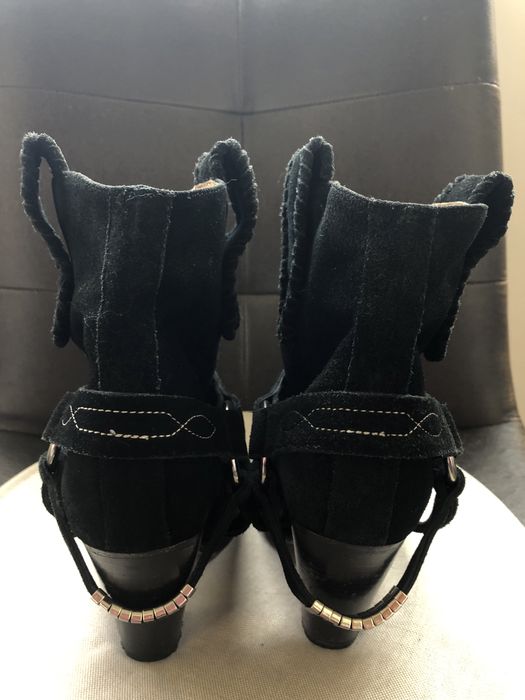 Ghete/ Ciocate Isabel Marant din piele intoarsa, 36