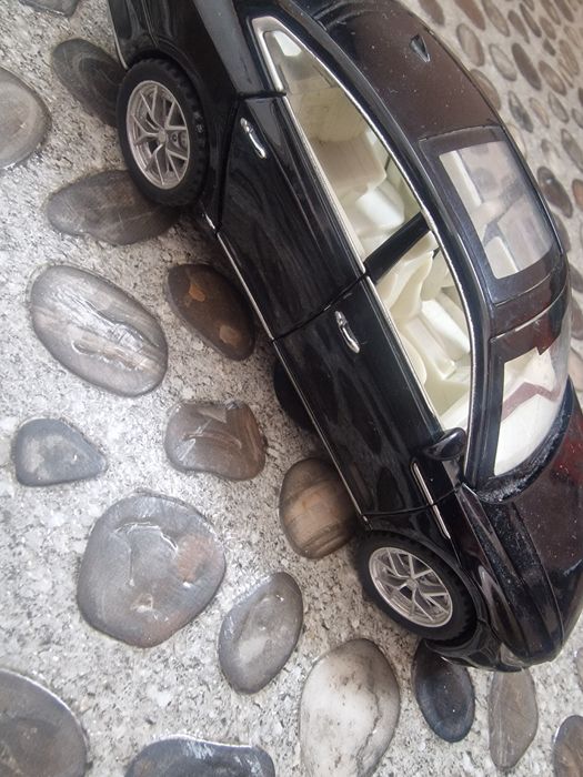 Машинка на батарее